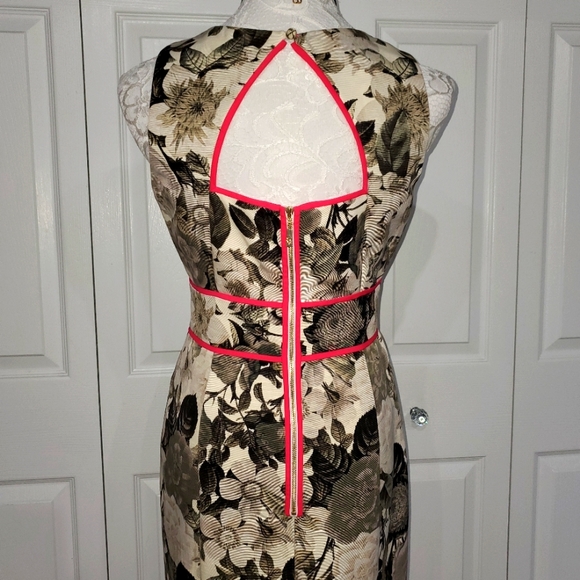 Floral Ivory/Cream, Black, Grey w/ hot pink trim tailored dress - Picture 4 of 13